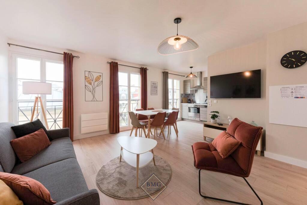 Royal Appartement Disneyland Bmyguest Serris Exterior photo